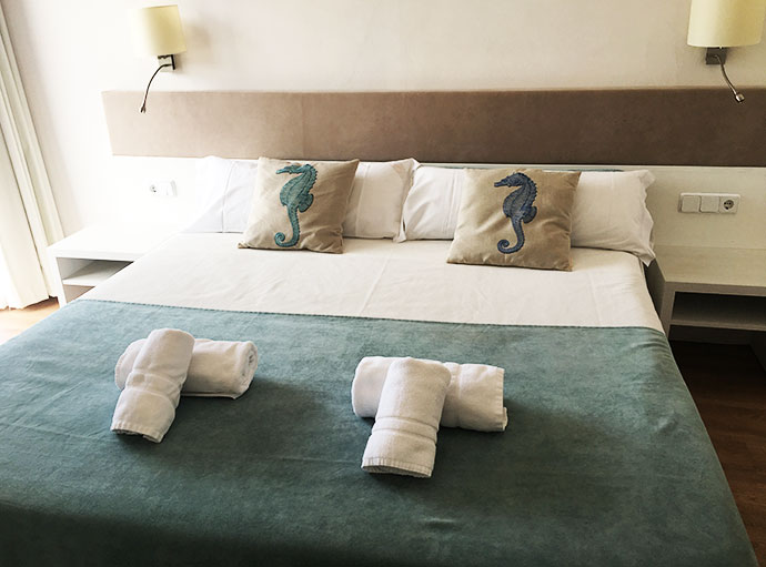 Doppelzimmer mit Meerblick und Balkon hotel miramar Doppelzimmer mit Meerblick und Balkon hotel miramar puerto de soller