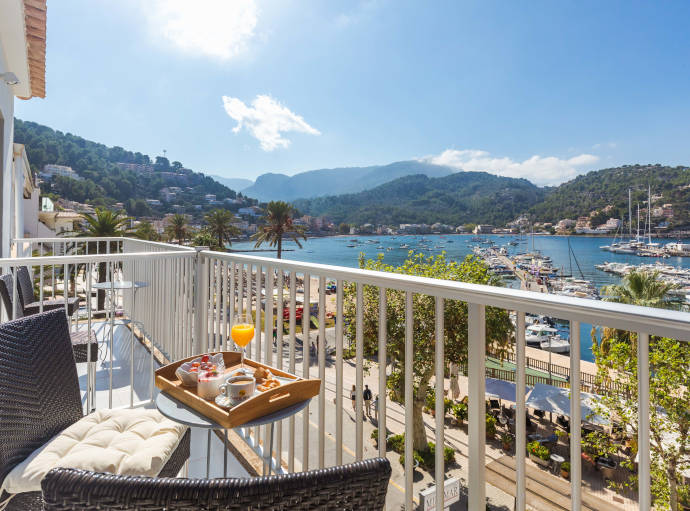 Doppelzimmer mit Meerblick und Balkon hotel miramar Doppelzimmer mit Meerblick und Balkon hotel miramar puerto de soller